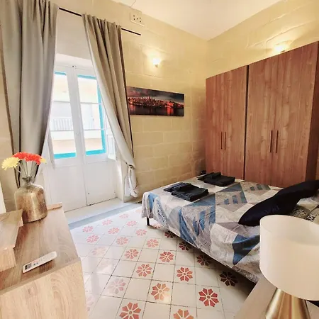 Traditional&unique House * Sliema