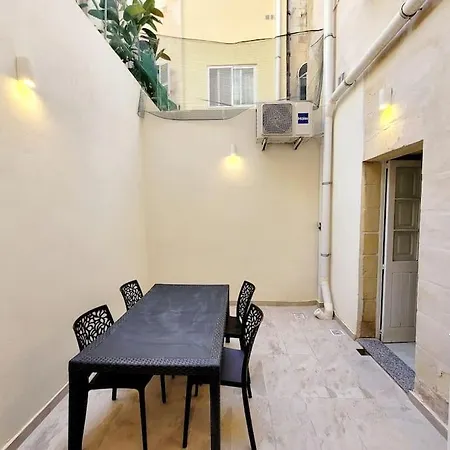 Traditional&unique House *