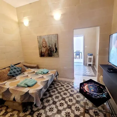 Traditional&unique House Σλιέμα