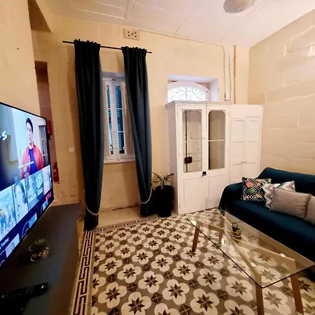 Traditional&unique House * Sliema