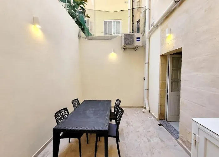 Traditional&unique House *