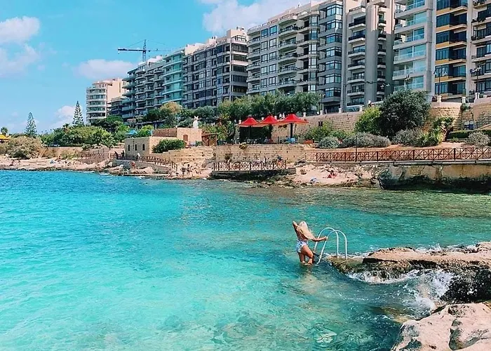 Traditional&unique House *